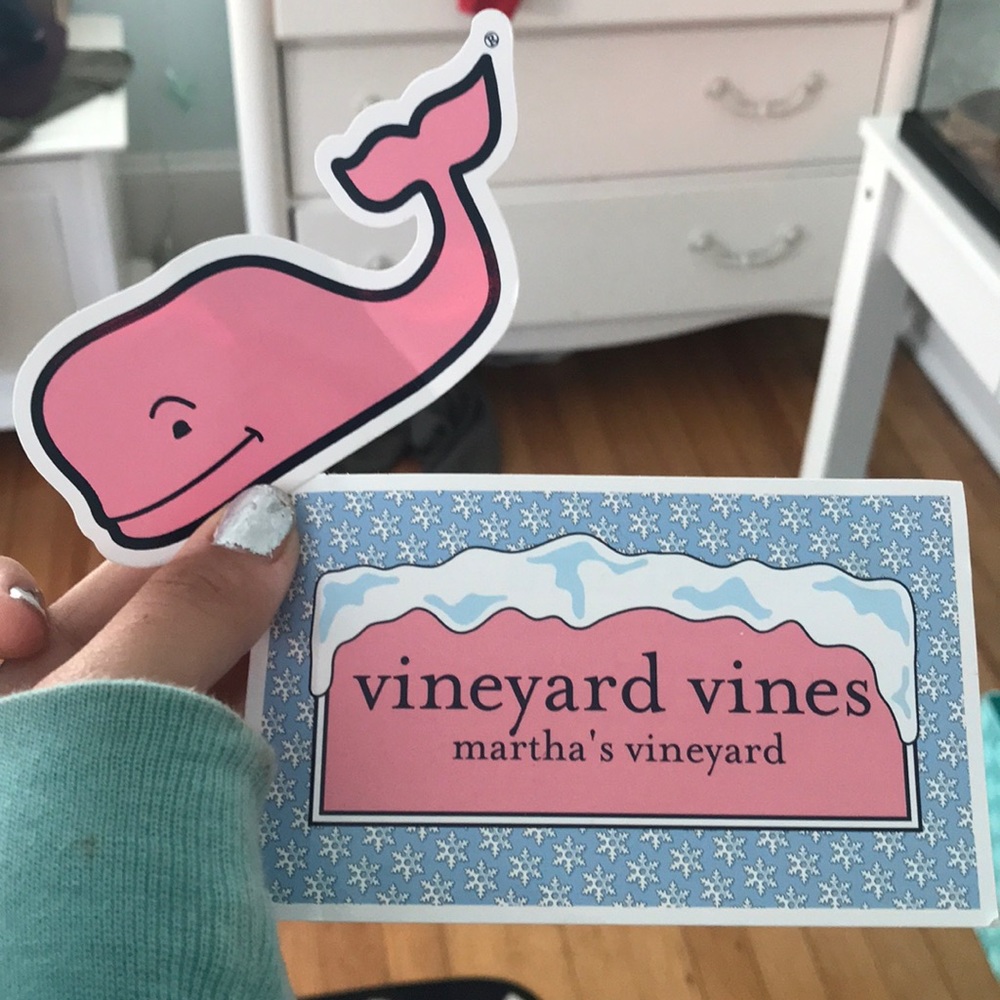 🐳vineyard vines sticker🐳